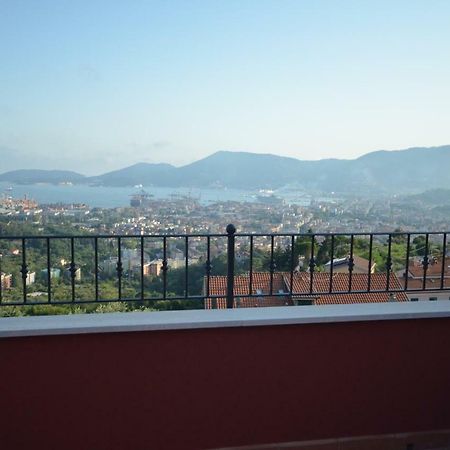 La Casa Con Vista Di Emma Apartment Vezzano Ligure Bagian luar foto